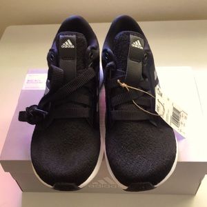 NWT - 🖤 Adidas Edge Lux 4 Running Sneaker